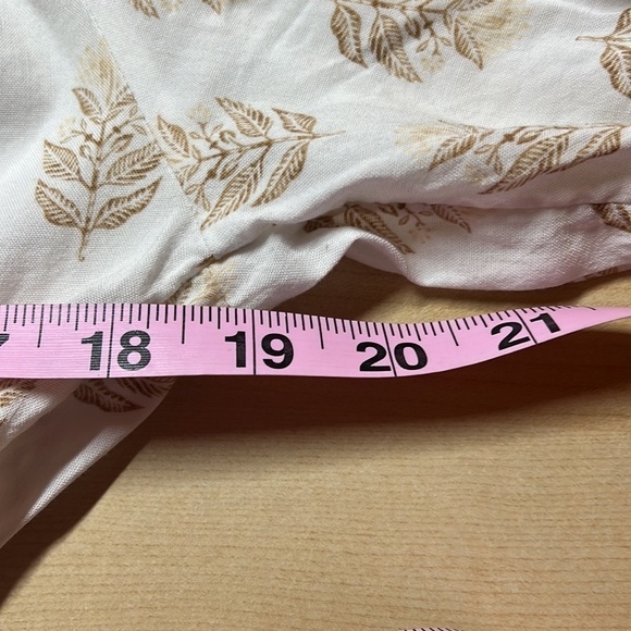 OLD Navy Puff-Sleeve Smocked Poet Blouse Size Medium Tall - Picture 9 of 9